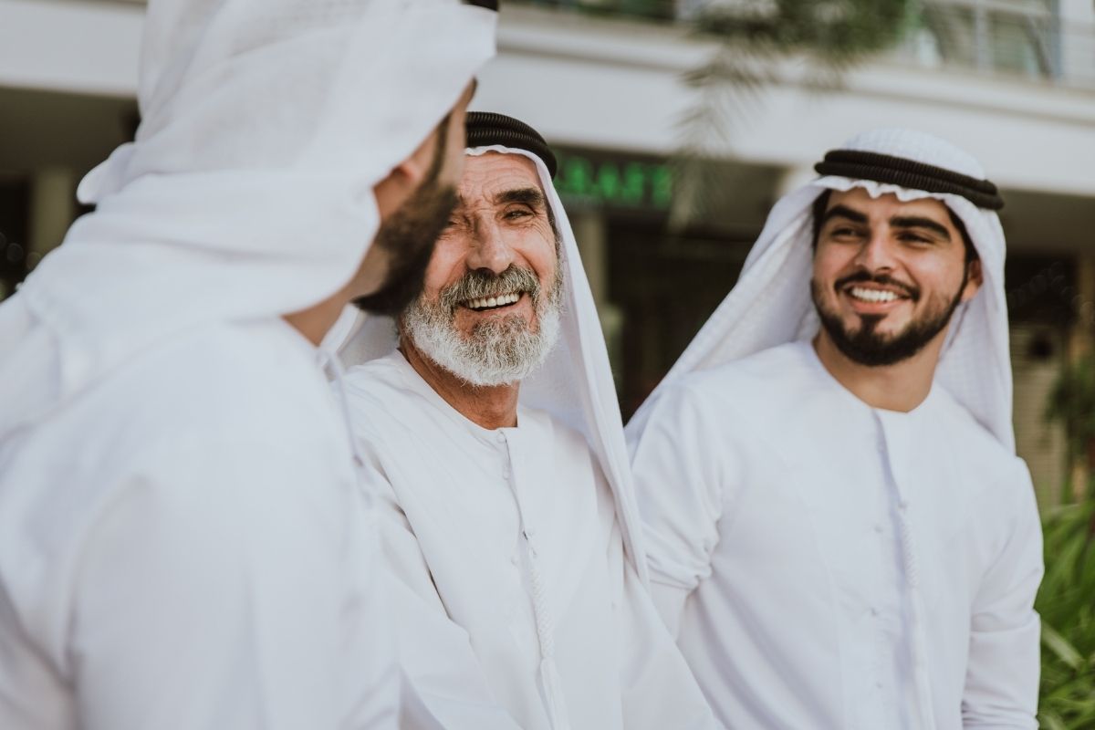 Lifestyle in Dubai men in traditional clothing culture and society